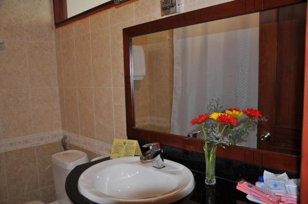 Dong Kinh A Hotel Хошимин Номер фото