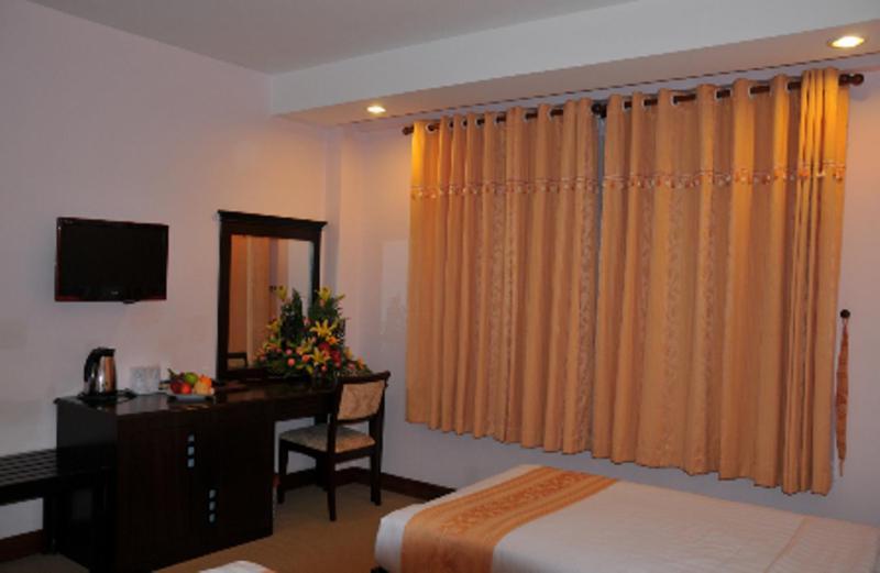 Dong Kinh A Hotel Хошимин Номер фото