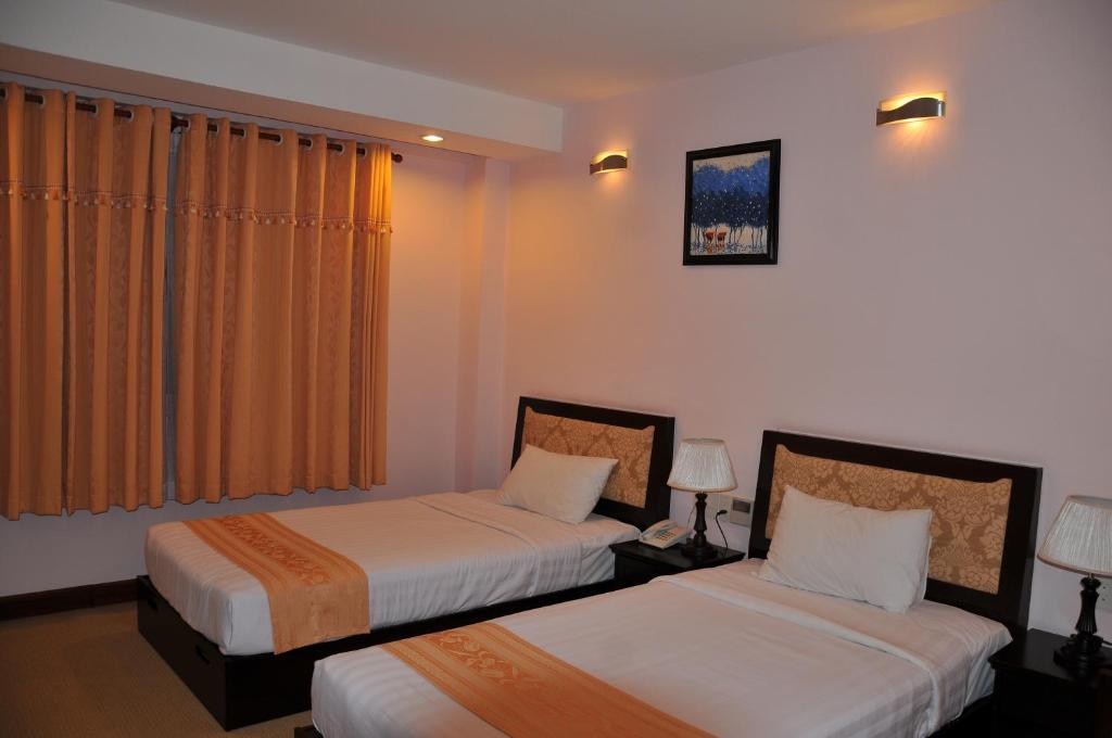 Dong Kinh A Hotel Хошимин Номер фото