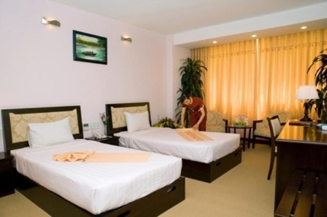 Dong Kinh A Hotel Хошимин Номер фото