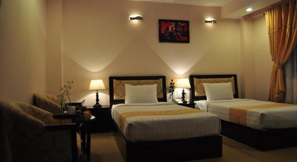 Dong Kinh A Hotel Хошимин Экстерьер фото