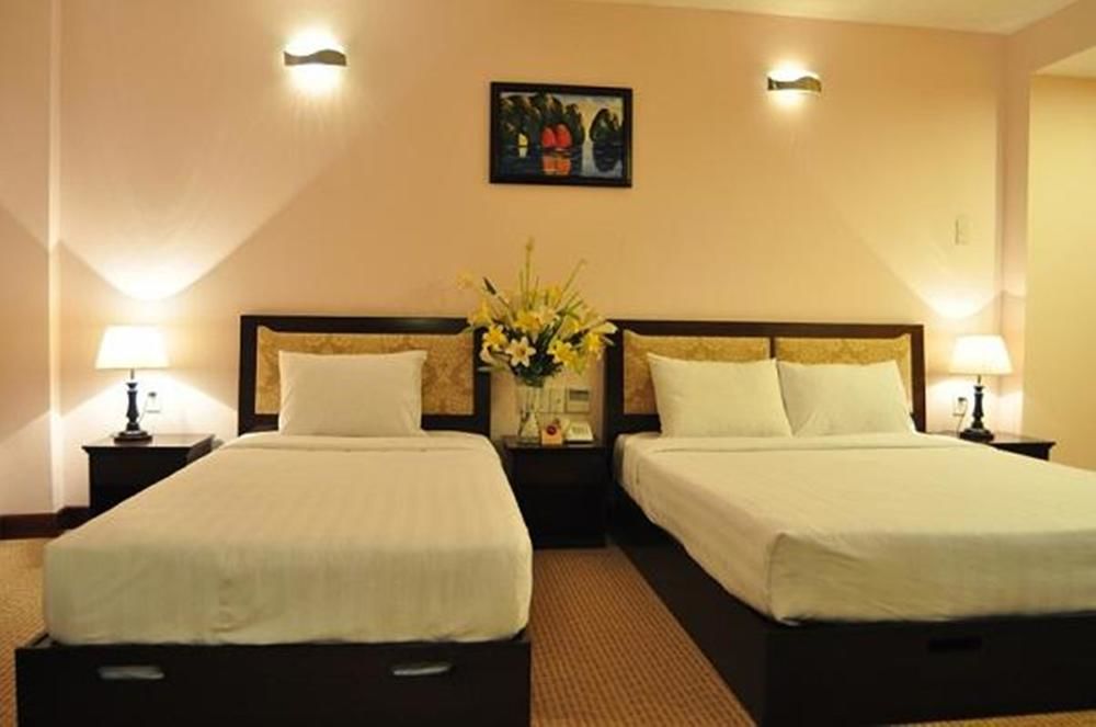 Dong Kinh A Hotel Хошимин Экстерьер фото