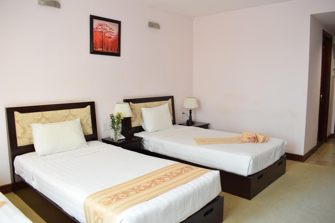 Dong Kinh A Hotel Хошимин Экстерьер фото